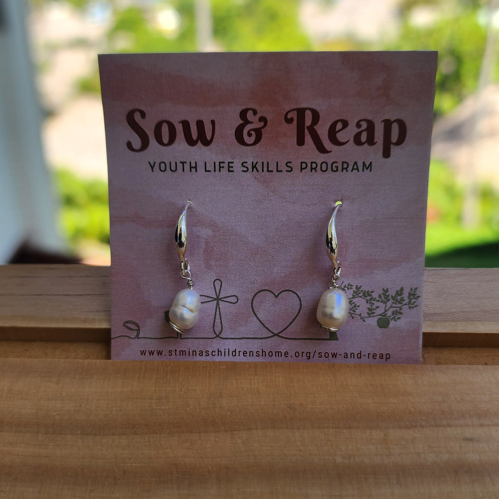 Lustre Pearl Statement Earings