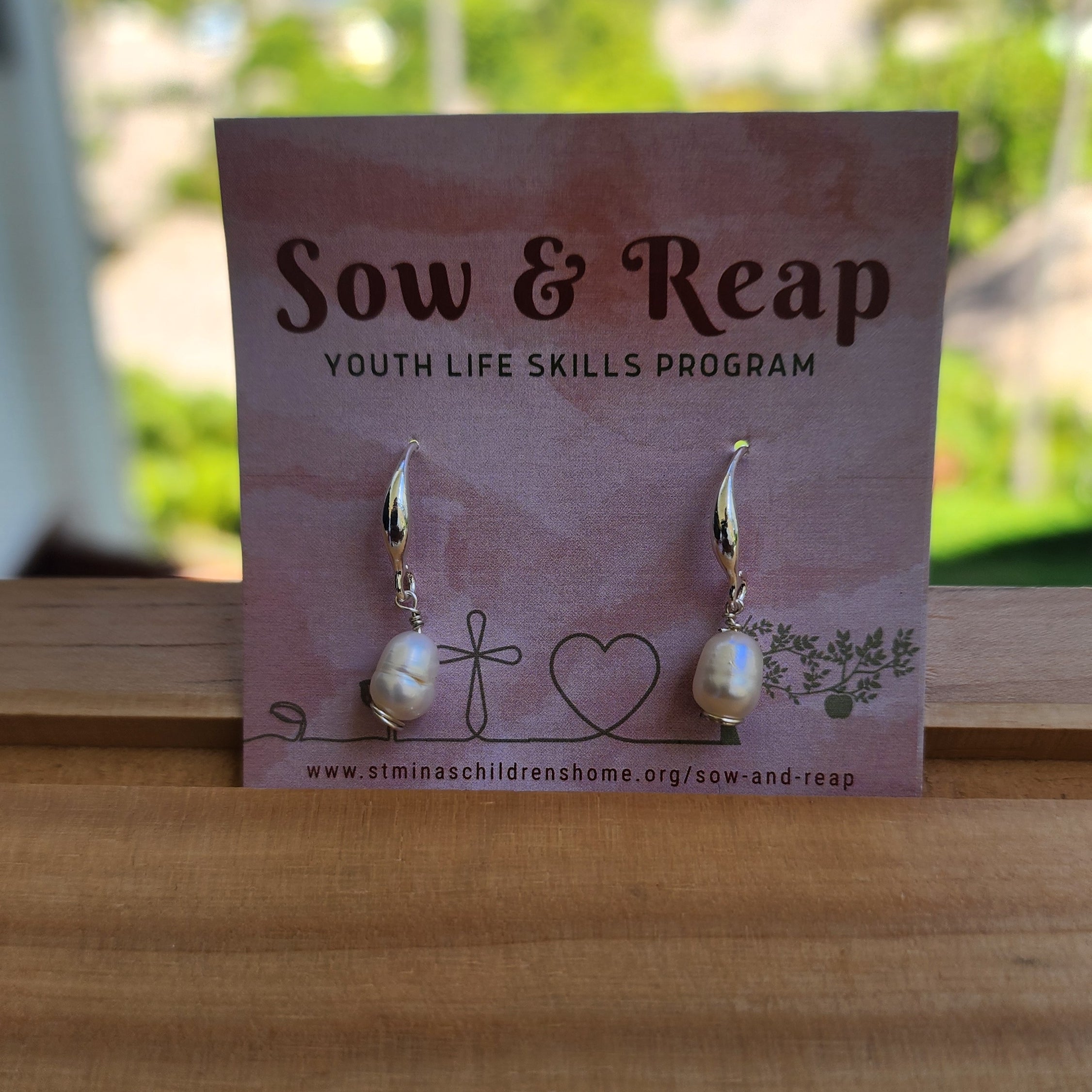 Lustre Pearl Statement Earings